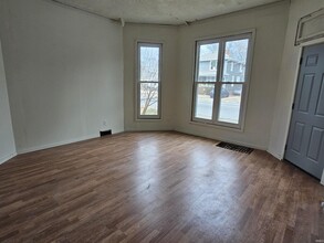 125 E Riverside Dr in Evansville, IN - Building Photo - Building Photo