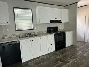 14261 Isoba Ct in Tampa, FL - Building Photo - Building Photo