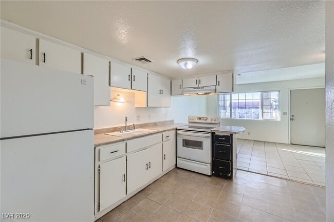 property at 3604 Thomas Ave