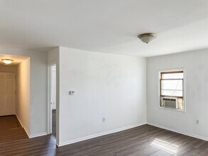 14 N River St in Ypsilanti, MI - Building Photo - Building Photo