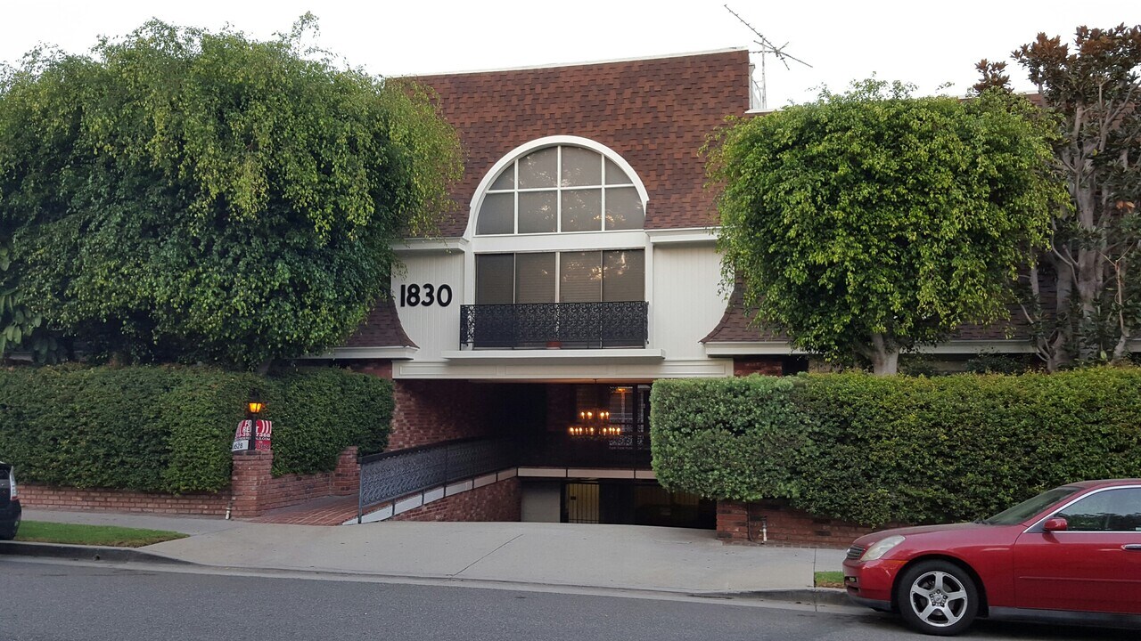 1830 Kelton Ave, Unit #5 in Los Angeles, CA - Foto de edificio