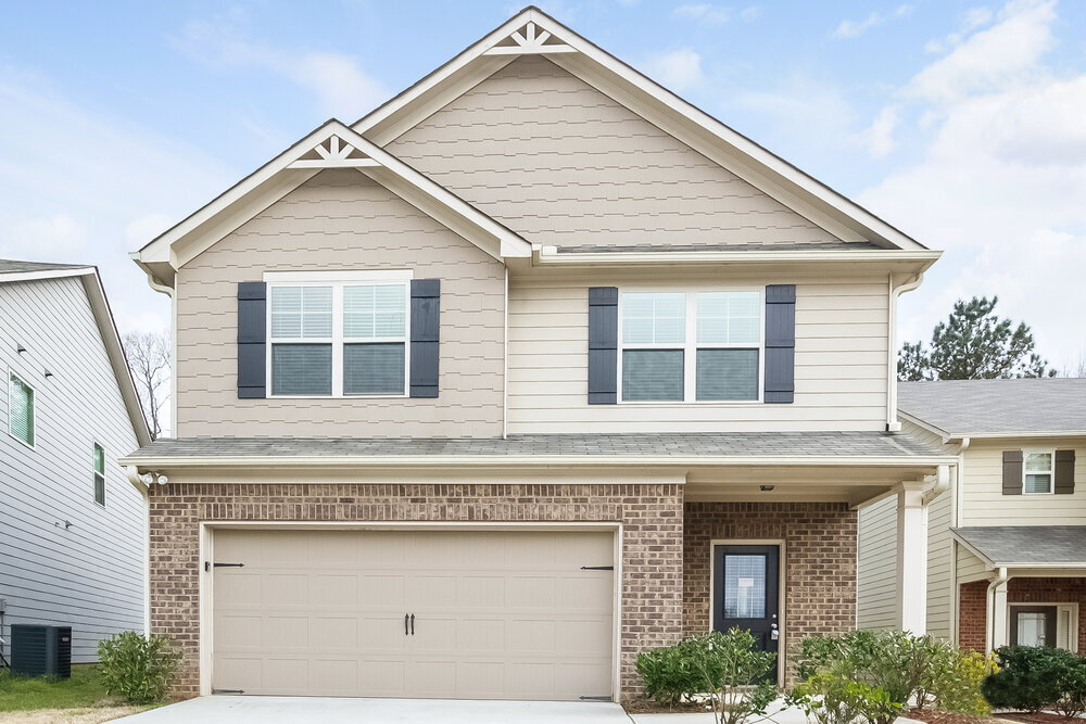 581 Sweet Ashley Way in Loganville, GA - Building Photo