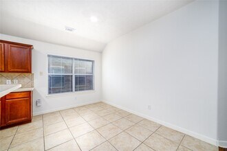 16727 Great Oaks Glen Dr in Houston, TX - Building Photo - Building Photo