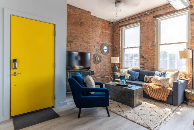 property at 1906 Elm St