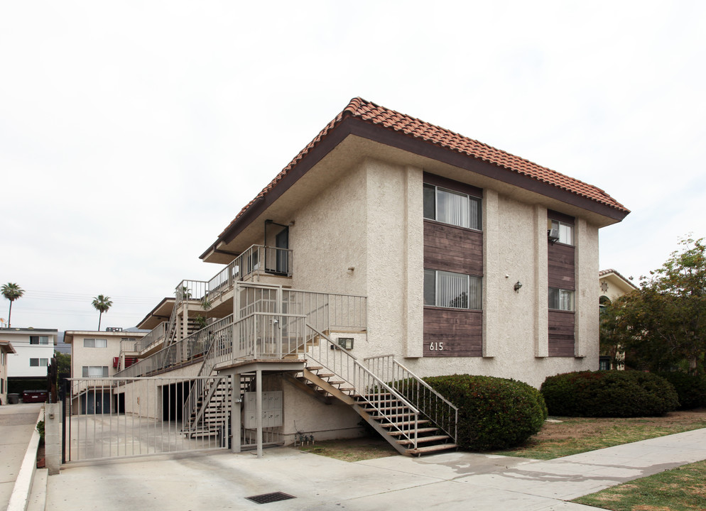 615 W Stocker St in Glendale, CA - Building Photo