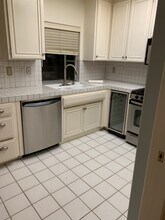 5145 Yarmouth Ave in Encino, CA - Building Photo - Building Photo