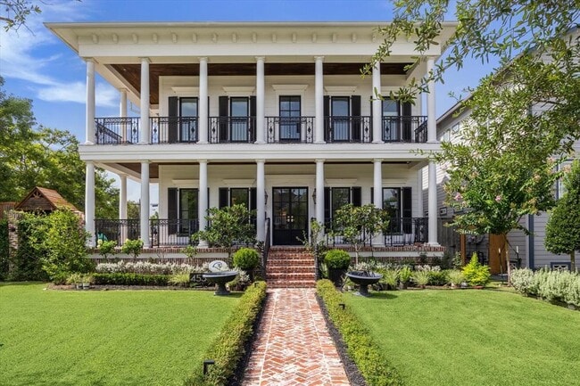 property at 4536 Mimosa Dr
