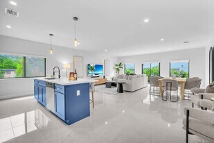 2951 NW 13th St in Miami, FL - Building Photo