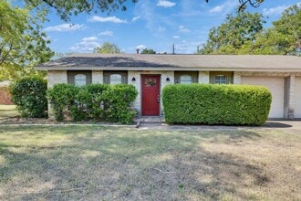 7404 Bucknell Dr in Austin, TX - Building Photo - Building Photo