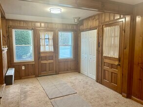 365 N Bedford St in East Bridgewater, MA - Building Photo - Building Photo