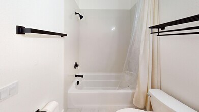 2299 San Miguel Ave in Santa Rosa, CA - Building Photo - Building Photo