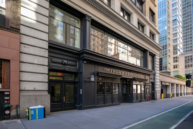 38-44 W 26th St in New York, NY - Foto de edificio - Building Photo