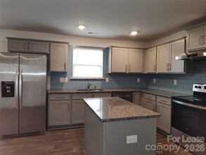 2109 Allium Dr in Charlotte, NC - Building Photo - Building Photo