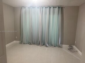 7105 W 13th Ave in Hialeah, FL - Building Photo - Building Photo