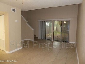 1103 Mayport Landing Cir in Atlantic Beach, FL - Building Photo