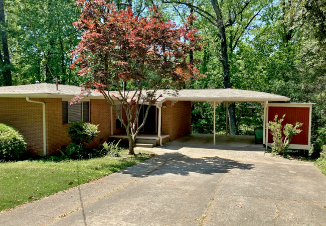 property at 1638 Delia Dr