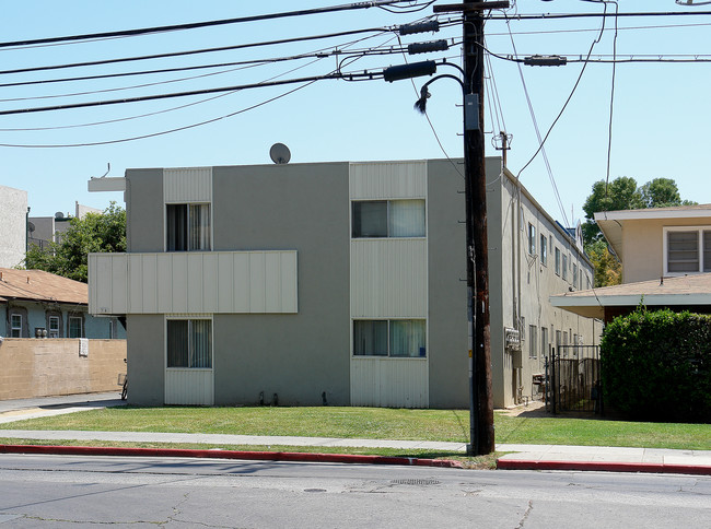 718 Washington Ave in Santa Ana, CA - Building Photo - Building Photo