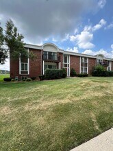 29403 Bobrich St in Livonia, MI - Building Photo - Building Photo