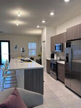 8005 NW 104th Ave-Unit -2 in Doral, FL - Building Photo - Building Photo