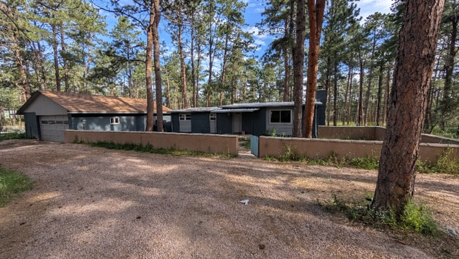 6530 Burrows Rd in Colorado Springs, CO - Building Photo - Building Photo