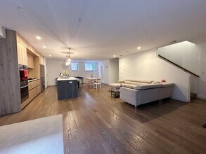 4840 S Dorchester Ave in Chicago, IL - Building Photo - Building Photo