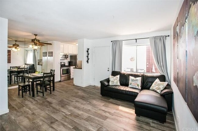 2900 Madison Ave, Unit D25 in Fullerton, CA - Foto de edificio - Building Photo