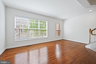 8342 Broderick Cir in Gaithersburg, MD - Building Photo - Building Photo