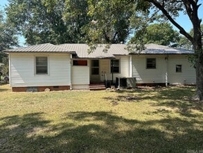 104 N Olive St in Searcy, AR - Building Photo - Building Photo