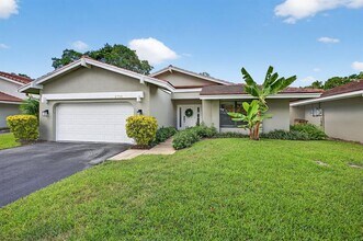 2801 DC Country Club Boulevard in Deerfield Beach, FL - Building Photo - Building Photo