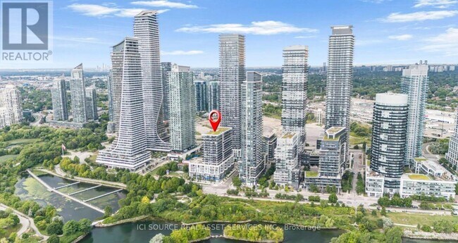 65 Annie Craig Dr in Toronto, ON - Building Photo - Building Photo