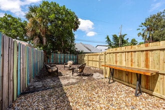 224 E Grant Ave in Cocoa Beach, FL - Building Photo - Building Photo