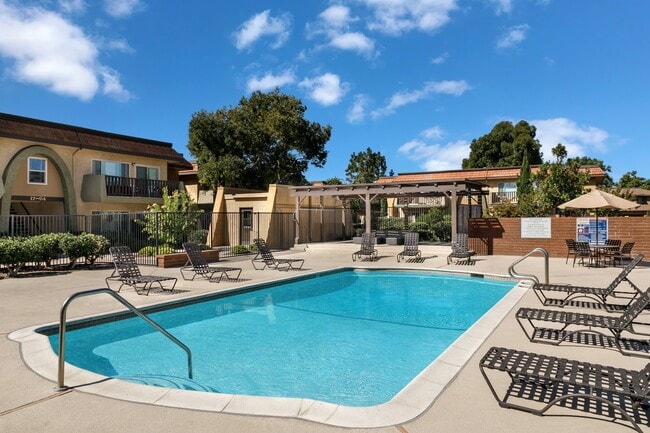 Los Arbolitos Oxnard Apartments in Oxnard, CA - Building Photo - Building Photo