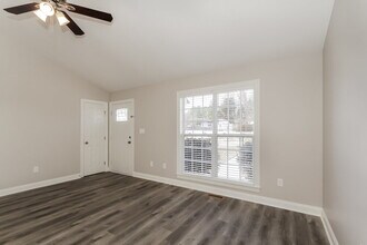 1273 Pressley Downs Dr SE in Concord, NC - Foto de edificio - Building Photo