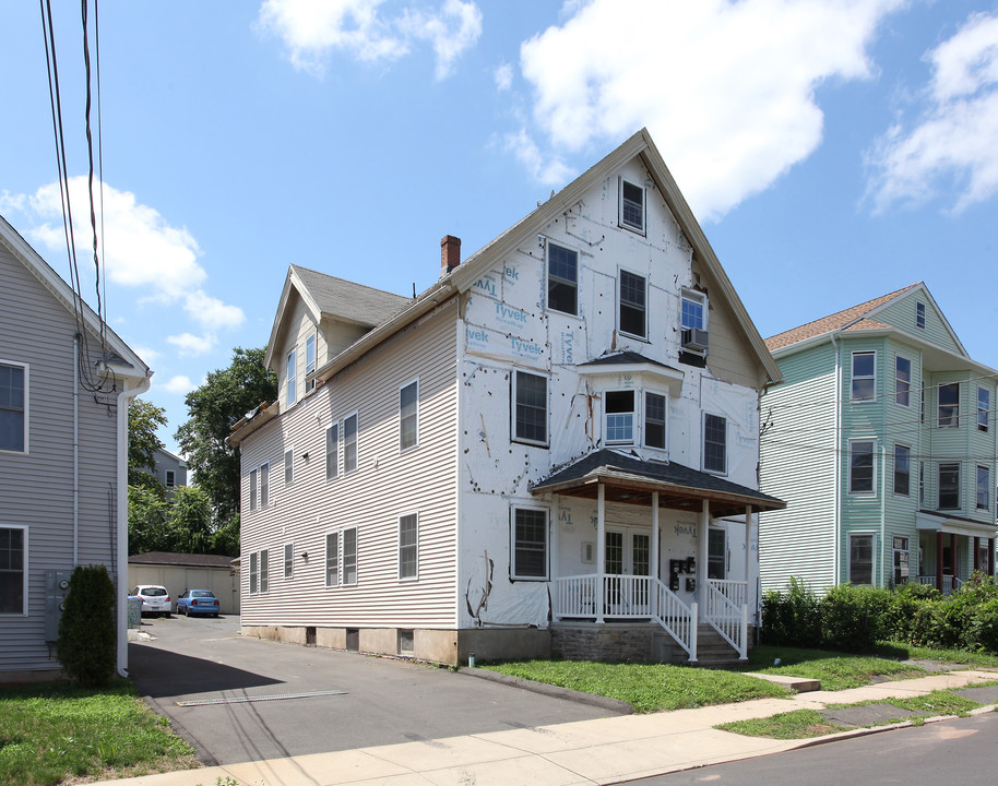 22 Silver St in New Britain, CT - Building Photo