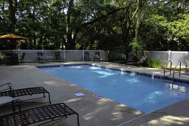 Bridgelight Townhomes in Gainesville, FL - Foto de edificio - Building Photo