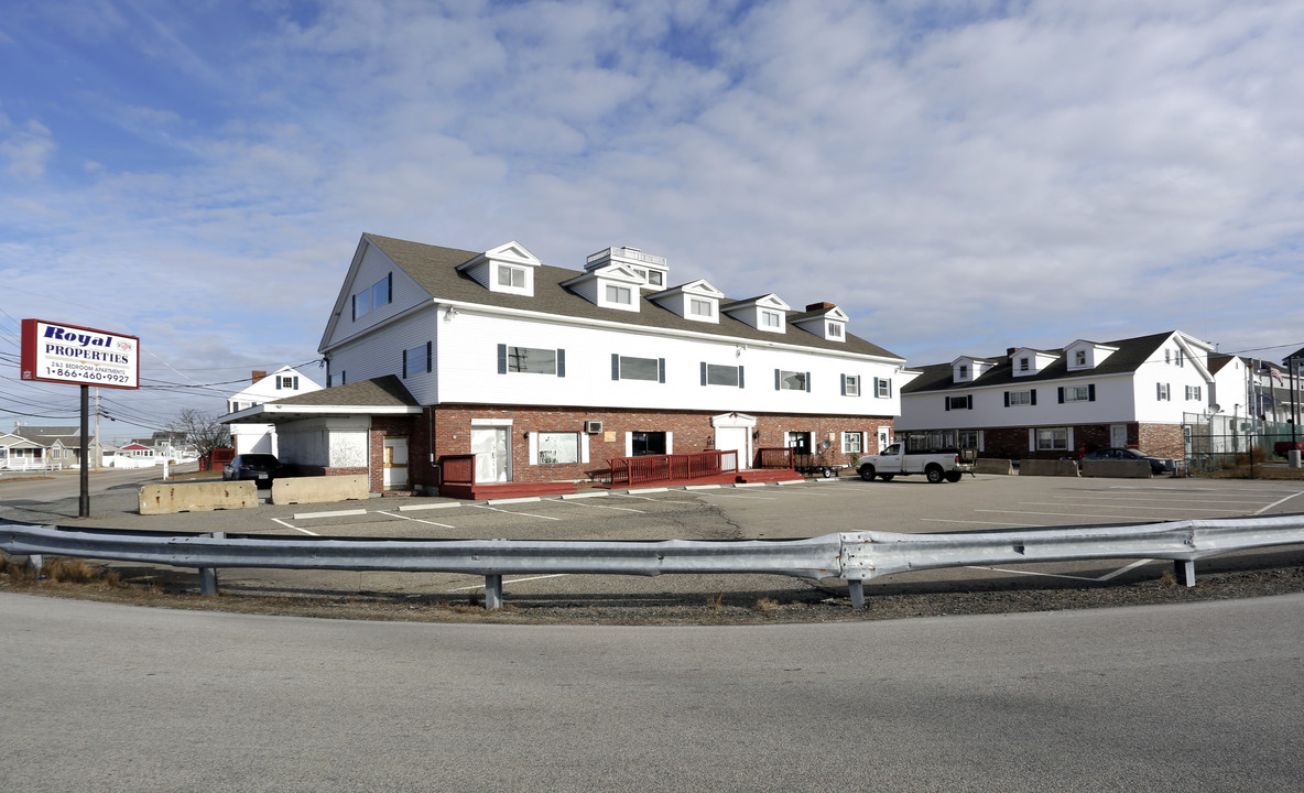 Brown Avenue Apartments in Hampton, NH - Building Photo