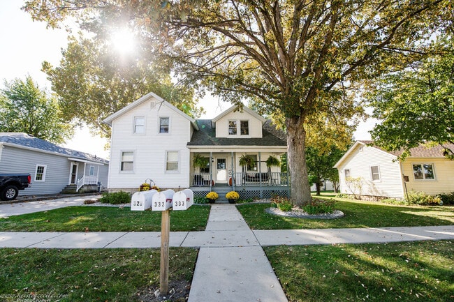 property at 332 W North St