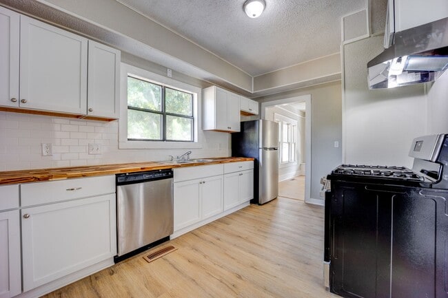 property at 2131 S M St