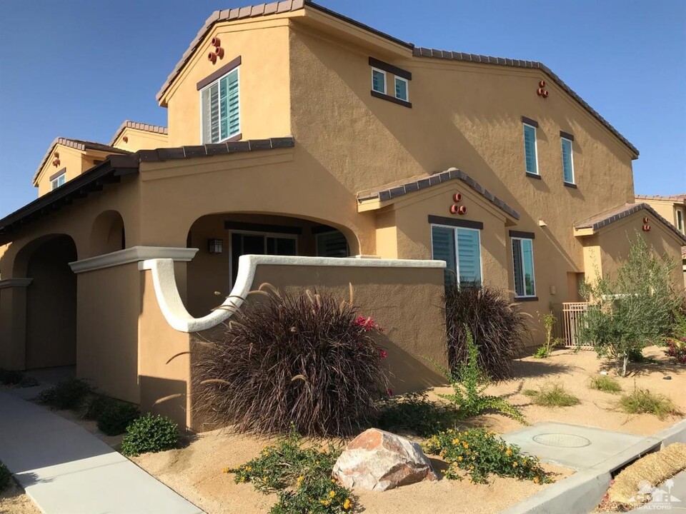 52439 Hawthorn Ct in La Quinta, CA - Building Photo