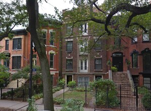 548 W Fullerton Pkwy in Chicago, IL - Foto de edificio - Building Photo