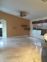 18580 SW 44th St in Miramar, FL - Building Photo - Building Photo