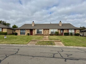 9217 Regal Dr in Waco, TX - Building Photo