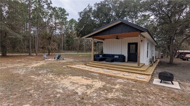 5652 W Nobis Cir in Homosassa, FL - Building Photo - Building Photo