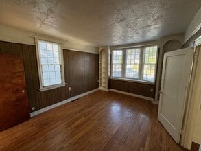 335 NW 12th St in Corvallis, OR - Building Photo - Building Photo