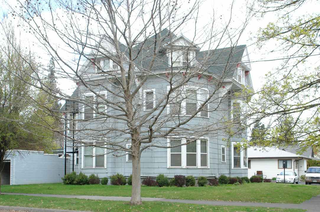 176 S Chestnut in Spokane, WA - Foto de edificio