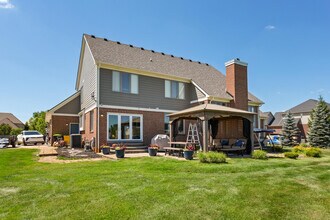 51180 Park Pl Dr in Northville, MI - Building Photo - Building Photo