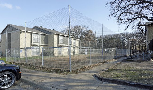 La Hacienda Apartments