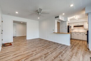 5833 Birchbrook Dr in Dallas, TX - Building Photo