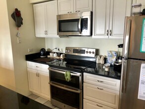 533 Commonwealth Ave in Boston, MA - Foto de edificio - Building Photo