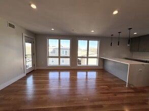 39 Rich St in Everett, MA - Building Photo - Building Photo